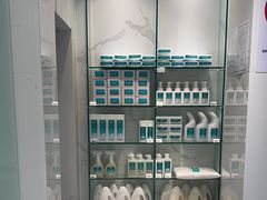 -福奈特洗衣洗鞋(海阳路店)