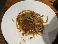 -黄泥岗·地道湖北菜(奥特莱斯店)