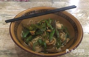 Green Pepper Tripe Noodles
