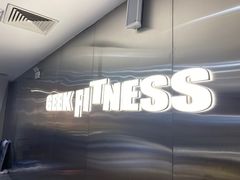 -极客游泳健身(王府井店)