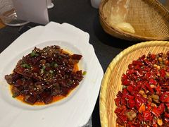 -万重锦·人文川菜馆(骡马市店)