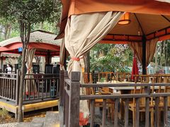 -二荆条·蜀鲜汇城市森林火锅