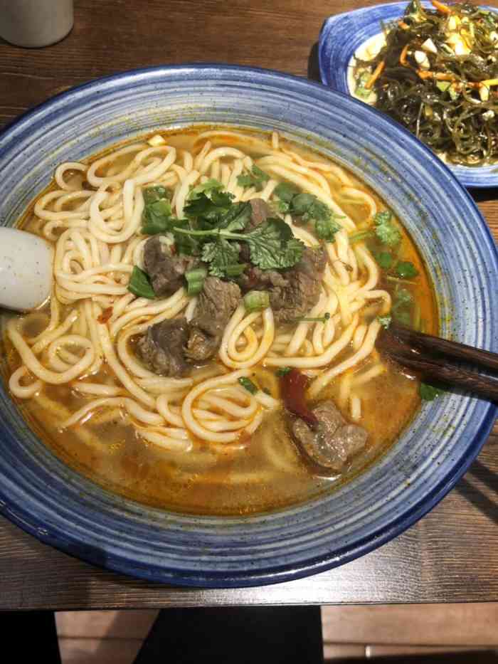 给面儿图书文化面馆-"位置在三好街文萃路上,很好找,交通方便.