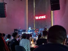 -TZ House音乐现场(来福士中心店)