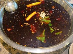 -肖肖酸萝卜鱼火锅(总店)