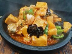 手掰豆腐炖三鲜-隐厨·海鲜餐厅(恒通路店)