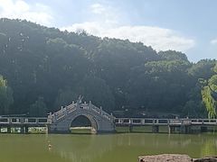 -灵岩山风景区
