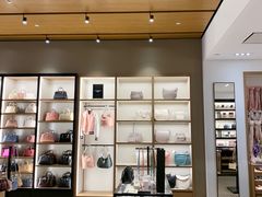 -COACH蔻驰(赛特奥特莱斯店)