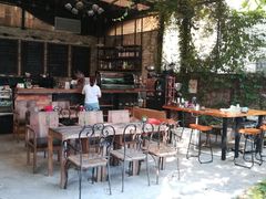 -花苑里咖啡(威远店)