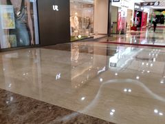 -鸿通城购物中心