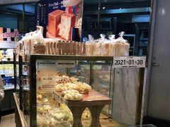 面包甜点陈列柜-BreadTalk面包新语·烘焙蛋糕(高德置地春广场店)