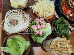 -黔有有贵州酸汤夺夺粉火锅(五味十字店)