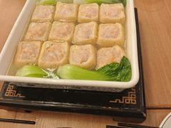 虾仁肉馅油泡-得意楼蒸菜馆