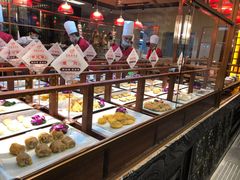 面包甜点陈列柜-抱德·潮汕味(琶洲店原惠城鱼仔)