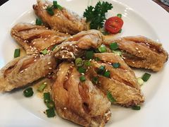 -Chom Cafe and Restaurant