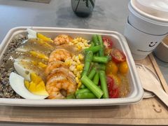 藜麦鲜虾沙拉蛋糕-dotcom coffee古点咖啡(致真大厦店)