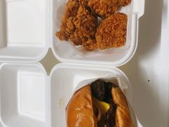 -TRIPS BURGER(大钟寺店)
