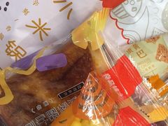 -良品铺子(五角场万达店)