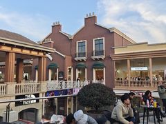 -王府井奥莱临潼小镇(临潼店)