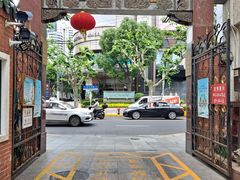 -梅龙镇酒家(南京西路总店)