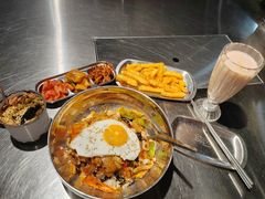 -马路牙子烧烤音乐酒馆(望京店)