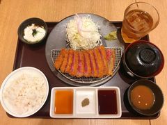 -牛カツ京都勝牛(河原町蛸薬師店)