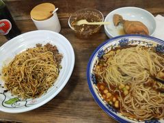 带汤豌杂面-碗里捞川渝特色面(沙河玖耀里店)