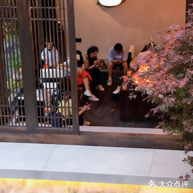 丽江中式风的咖啡馆~“猪圈”里的惬意！