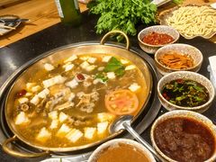 -顶顶汤火牛排火锅·经典铜锅涮肉