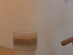 玫瑰拿铁-Oasis coffee燕谷咖啡(公信店)