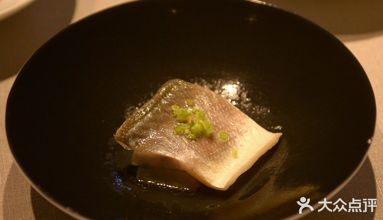 美食配佳酿，唯生活不可辜负