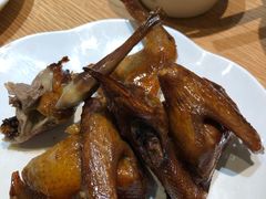 招牌红烧乳鸽-林辉家宴·本地家常菜·头牌清远鸡(先锋店)