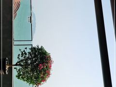 -三亚湾海居铂尔曼度假酒店