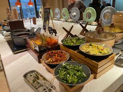 -西安大雁塔科技大学地铁站亚朵酒店