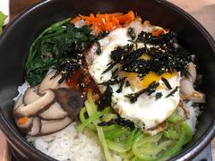 传统石锅拌饭-·缸桶屋·韩式牛肋条自助烤肉(西湖D11店)