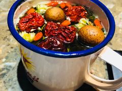 -沪小二炭火蛙锅(淮海中路美食不夜城店)
