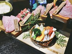 -山川小町·极番烧肉(新地假日广场店)