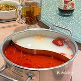 一人一锅🍲，干净卫生，象拔蚌刺身蛮新鲜的