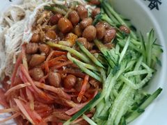 -牛一嘴·兰州牛肉面·大盘鸡(财富中心店)