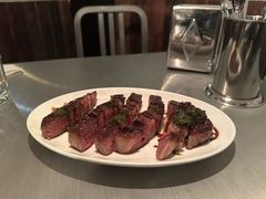 草饲肋眼牛排佐红葱欧芹香辣酱-Ocean's Table 欧舍