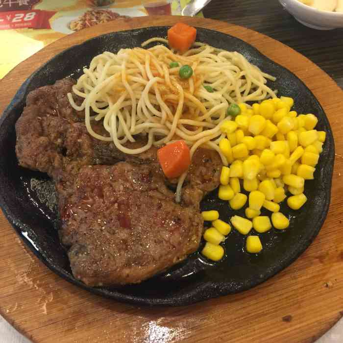 口味一般,服务一般,饮料自助就好