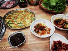 -牛信亭韩国料理·炭火烤肉(紫藤路店)