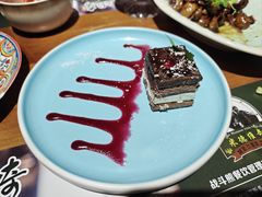 -米德维奇俄式西餐厅(西六道街店)