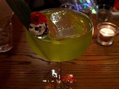 -FOUR PLAY BAR