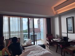 -三亚湾海居铂尔曼度假酒店