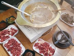 -天成·潮州牛肉脆肉鱼生蚝自助火锅