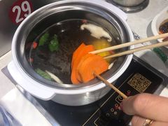 -百品聚旋转火锅(万德庄店)