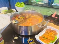 -唯爱KTV聚会餐厅(仙林东城汇店)
