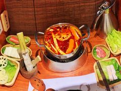 -独食火锅·半米屋台(直营总店)