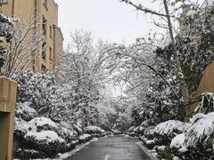 -红河谷晴天别墅轰趴馆